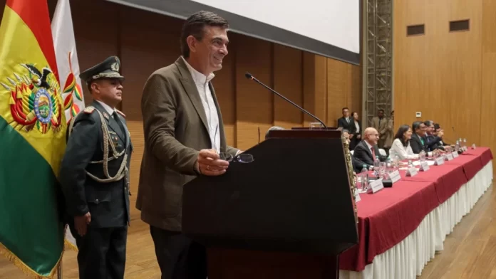 Rodrigo Paz durante presentación de propuesta sobre tecnología y Estado digital en Bolivia