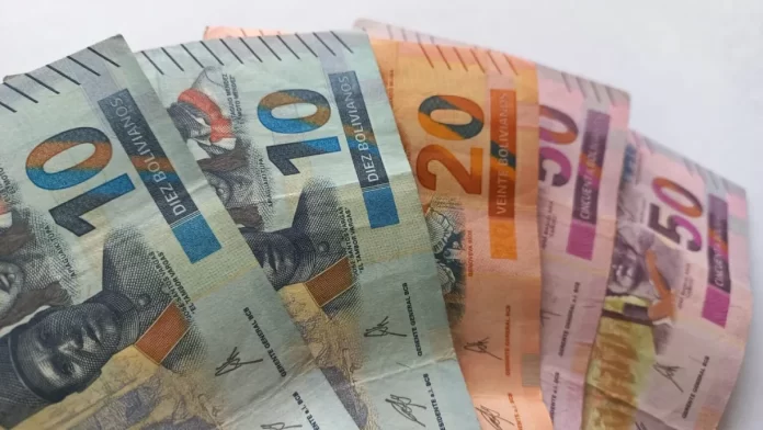 Aplicación móvil del Banco Central para verificar billetes de la serie B en Bolivia